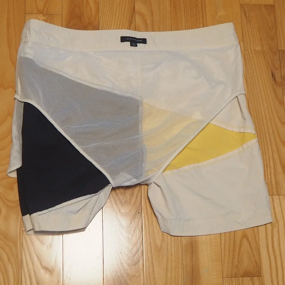 Tommy Hilfiger Mens Swim Trunks Sz XL Retro Nautica Flag Shorts